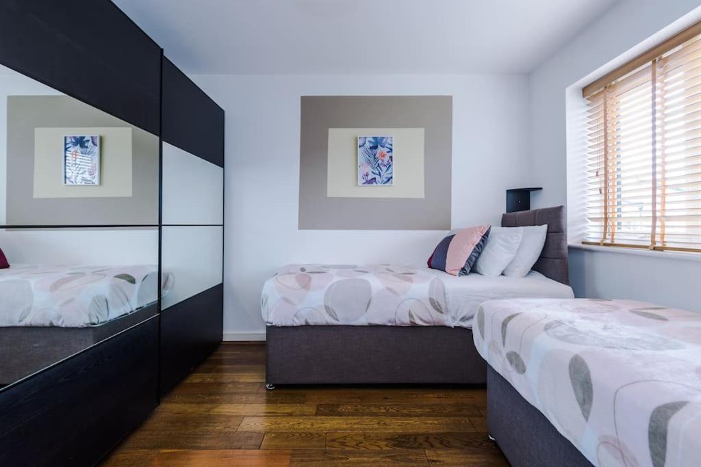 Modern Townhouse Near Coop Live Etihad Manchester Exterior foto