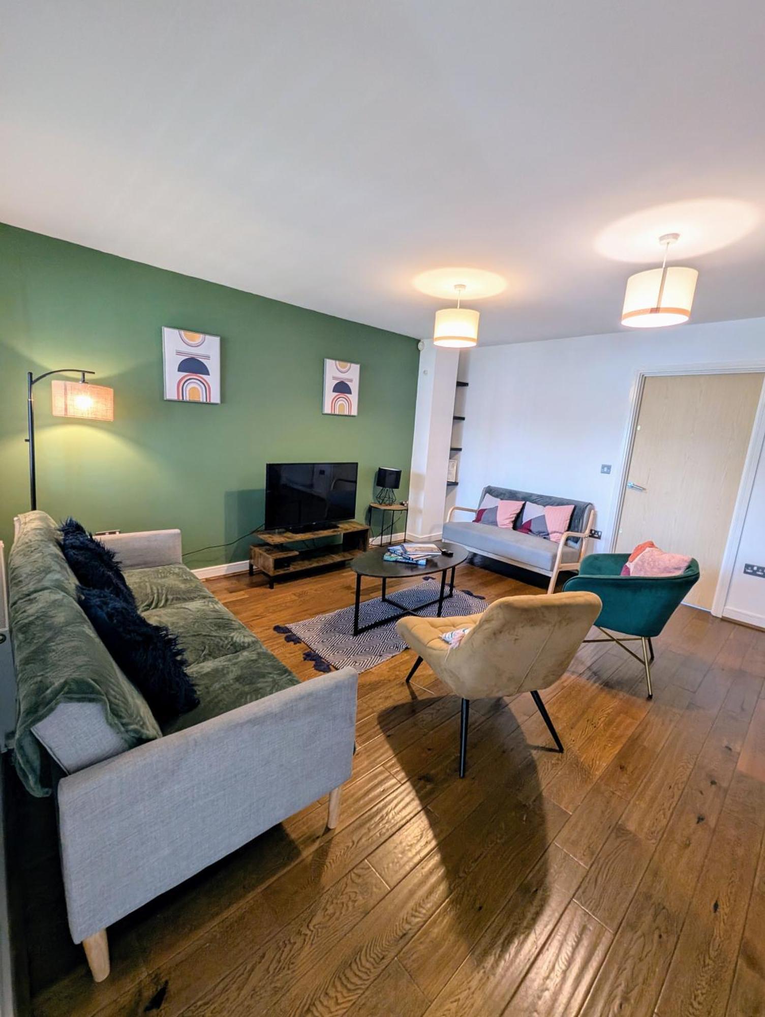 Modern Townhouse Near Coop Live Etihad Manchester Exterior foto